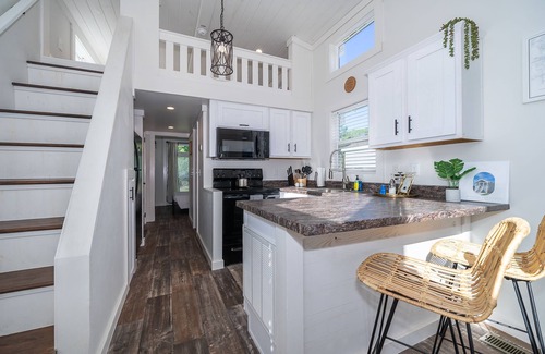 Kissimmee Cottage | Bohemian Chic Retreat - Tiny Home near Disney