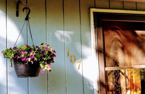 Hamlin Cabin | Bohemian, Luxurious Retreat in Hideout, Poconos.