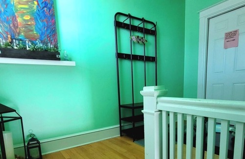 Lyons Apartment | Bohemian Room for a King/Queen