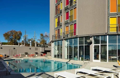 Jefferson Park Apartment | Bohemian Studio Gem Near Downtown