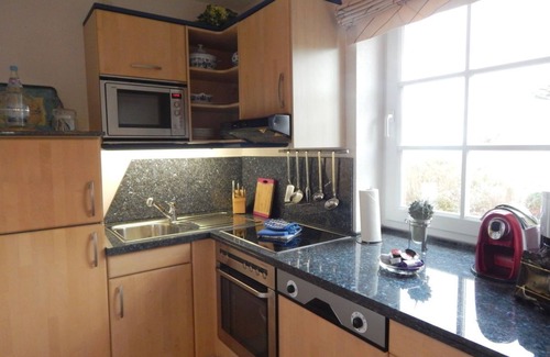 St. Peter-Ording Condo | Böhler Butendiek - 5-star vacation apartment under thatch (pet-friendly)