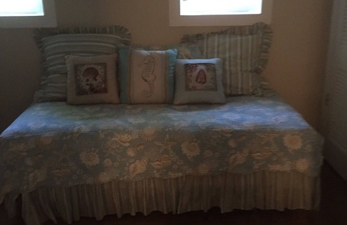 Bohners Lake Cottage | Bohner's Lake cottage retreat w/amazing sunsets