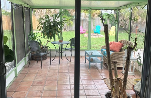 South Bradenton House | Boho Beachy getaway with large backyard nestled between downtown and the beach