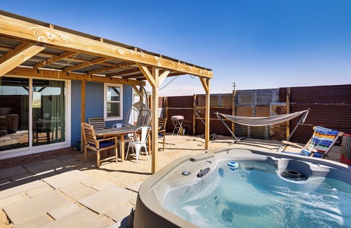 Twentynine Palms House | Boho Bungalow w/Hot Tub: 16 Mi to Joshua Tree NP