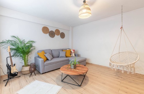 Koukaki Apartment | Boho Chic Apartment Under Acropolis