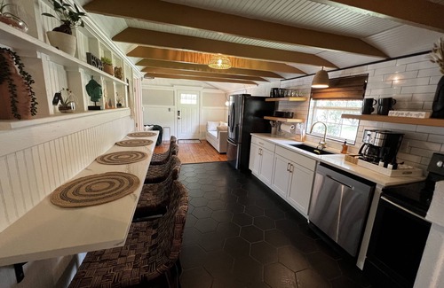 New Braunfels Cottage | Boho Cottage at the Guadalupe River - Recently Remodeled