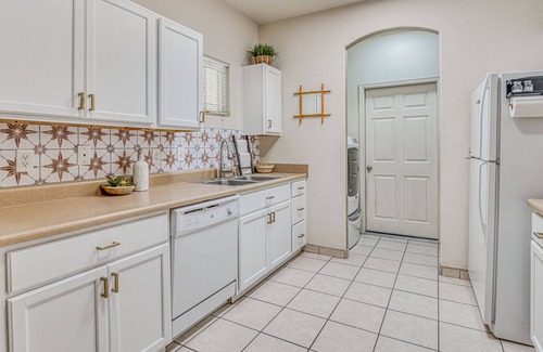 Las Cruces House | Boho Desert Home, 10min to Downtown, Quiet friendly neighborhood