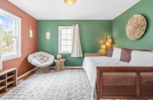Durham House | Boho Downtown 5BD Home BBQ Pool Table 5Min to Duke