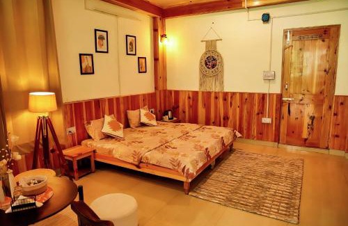 Banjar House | Boho Grove Cafe & Stay, Tirthan Valley
