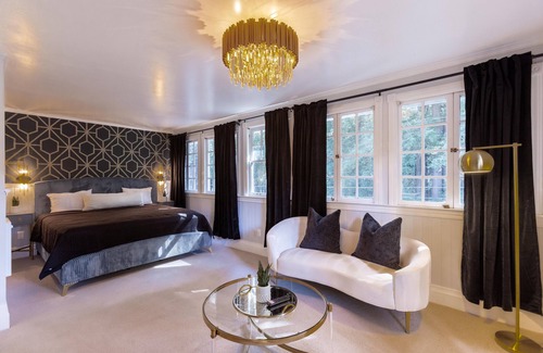 Northwood Hotel | Boho Manor Resort - Studio 30