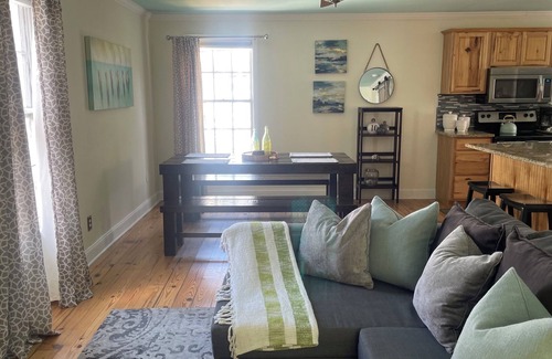 Historic District - North House | Boho South Bungalow, 1 block off Forsyth Park