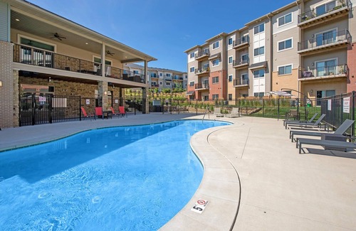 West Des Moines Apartment | Boho, spacious, luxury retreat close to Jordan Creek Town Center