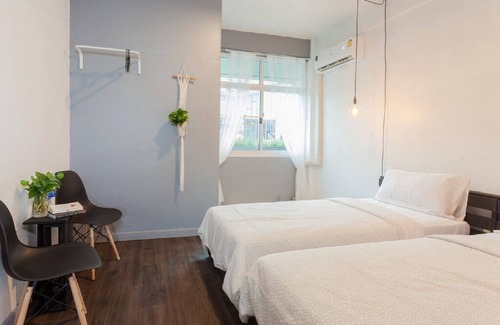 Wat Ratchabophit House | Boho Twin Room near Khaosarn Road