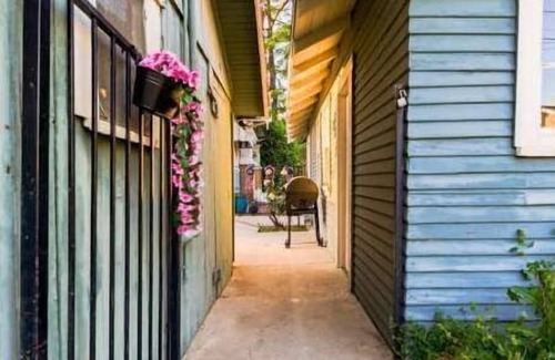 North Hollywood House | Boho Vibe House with Pool near Hollywood