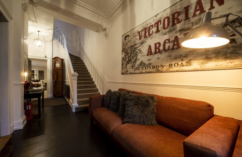 Glasgow Westend House | Boho West End Townhouse 6 Bed 6 Bath Sleeps 10
