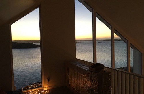 Karna House | Bohuslän Sea Lodge-Modern house for 6 by the sea with a boathouse in the marina
