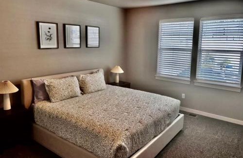 Sunset House | Boise Retreat North End -hot Tub -17 Mi To Bogus