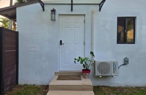 Miami Shores Apartment | Bojo Cozy Studio Perfect for two