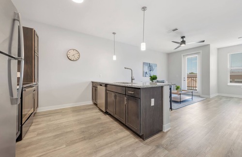 St. Peters Apartment | Bold 2216 I Stunning One Bedroom Modern Suite