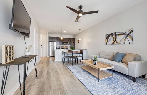 St. Peters Apartment | Bold 2415 I Stunning One Bedroom Modern Suite