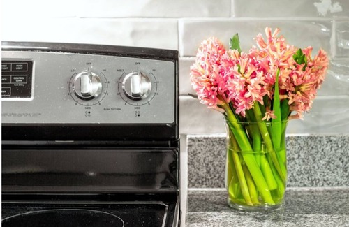 Mile Square Apartment | BOLD 2BR/2BA In The Block Apartment by CozySuites