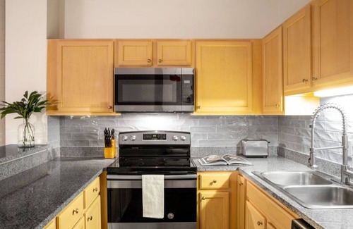 Mile Square Apartment | BOLD 2BR/2BA In The Block Apartment by CozySuites