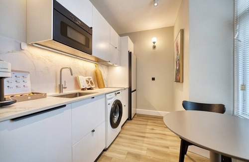 East End Apartment | Bold, Stylish Flat in the City