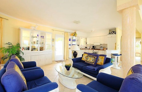 La Sabatera House | Bombilla by Interhome