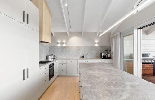 Point Lonsdale Apartment | Bombora House