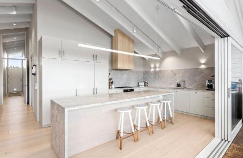 Point Lonsdale Apartment | Bombora House