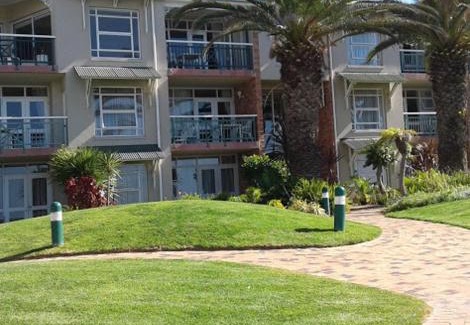 Summerstrand Apartment | Bomela Properties - Brooke's Hill Suites
