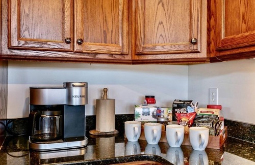 Boone House | Bon Voyage with breathtaking Mountains View