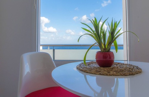 Bajamar Apartment | Bonblet House