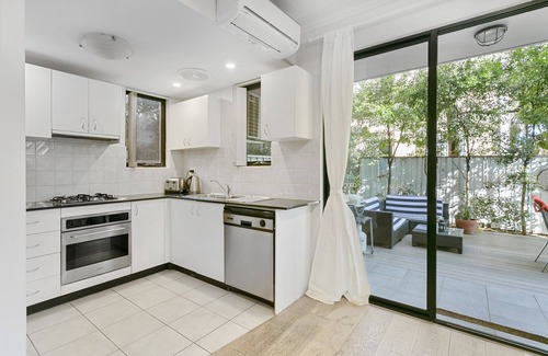Bondi Beach Apartment | Bondi Beach Garden Apartment