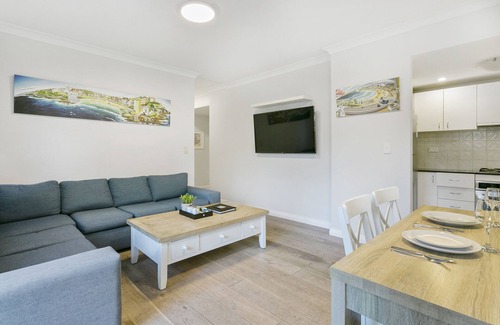 Bondi Beach Apartment | Bondi Beach Garden Apartment