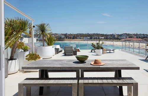 Bondi Beach Apartment | Bondi Beachfront - arguably the best view in Bondi!