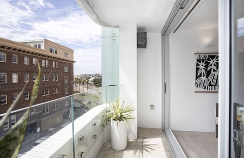 North Bondi Apartment | Bondi Boheme - Across the road from Bondi Beach