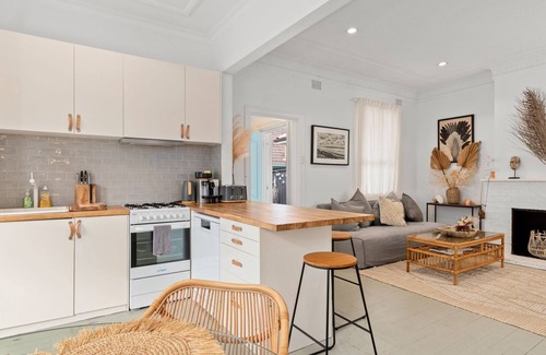 North Bondi House | Bondi Surf Cottage - family and pet friendly beach shack