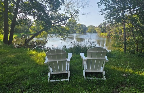 Charles City Cabin | Bone's Backwater Retreat - "Where Rest and Relax are on Repeat!" 1 bd Cabin