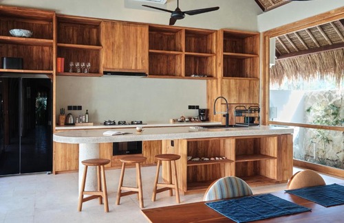 Selong Belanak Villa | Boni Beach Villas