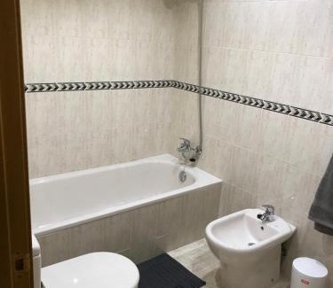 La Corredoria y Ventanielles Apartment | Bonito piso zona hospital con garaje