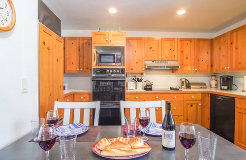 Elkhorn Village Condo | Bonne Vie 2247 Sunny & Spacious 4 Bedroom Condo in the Heart of Elkhorn Village