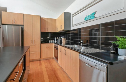 Sunset Strip House | Bonnie Skye - sleeps 8