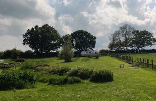 Bury St Edmunds House | Bonnie the Airstream - Country Retreat