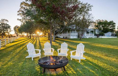 Bombira House | 'Bonnie View' A Magnificently Luxurious Retreat
