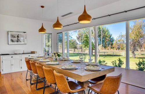 Bombira House | 'Bonnie View' A Magnificently Luxurious Retreat