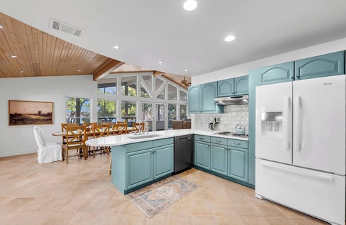 Granite Shoals House | Book 3 get 1 night FREE SlideAway Cove: Waterfront Retreat w/Slide!