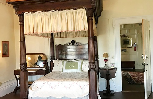 Geneseo Bed & Breakfast | Book 3 units in this National Historic Landmark home in the Village of Geneseo.
