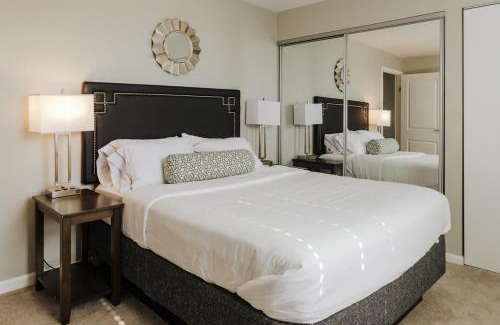 Chatham-Arch Apartment | Book 7 Apts Together - Near Lucas Oil Stadium