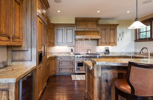 North Park City Cottage | Book a Winter Stay! Ski Cottage! Private Hot Tub! 5 Minutes to Main Street!